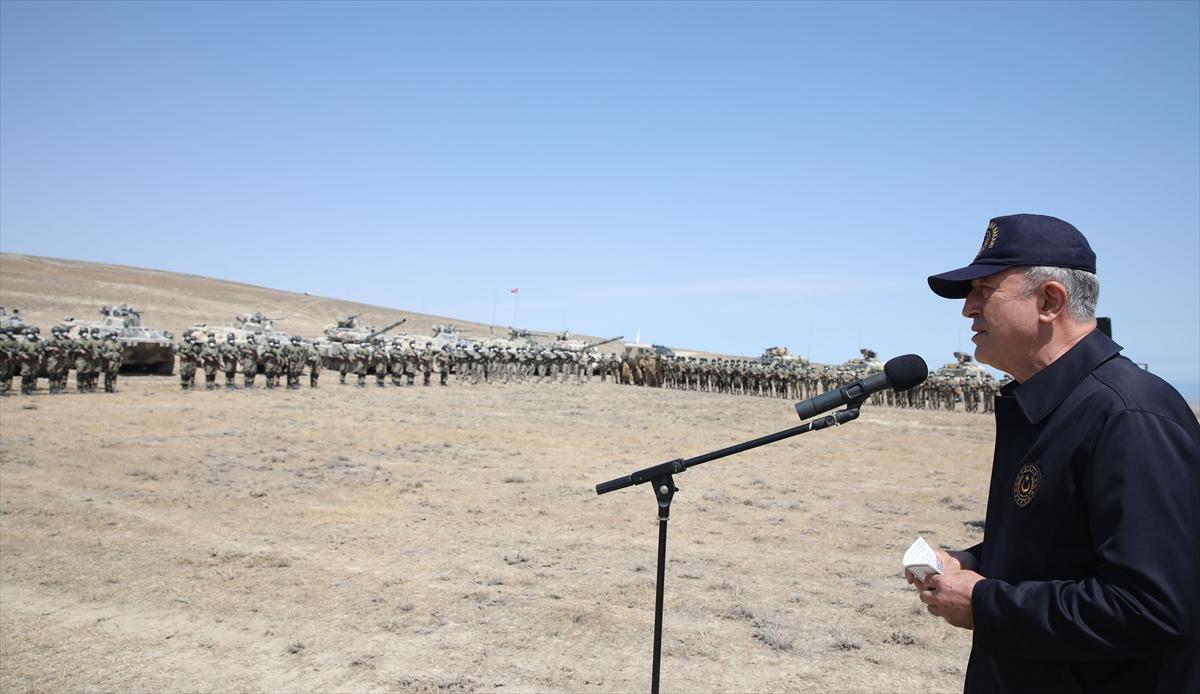 Bakan Akar: Ermenistan'a karşı Azerbaycan'ın yanındayız