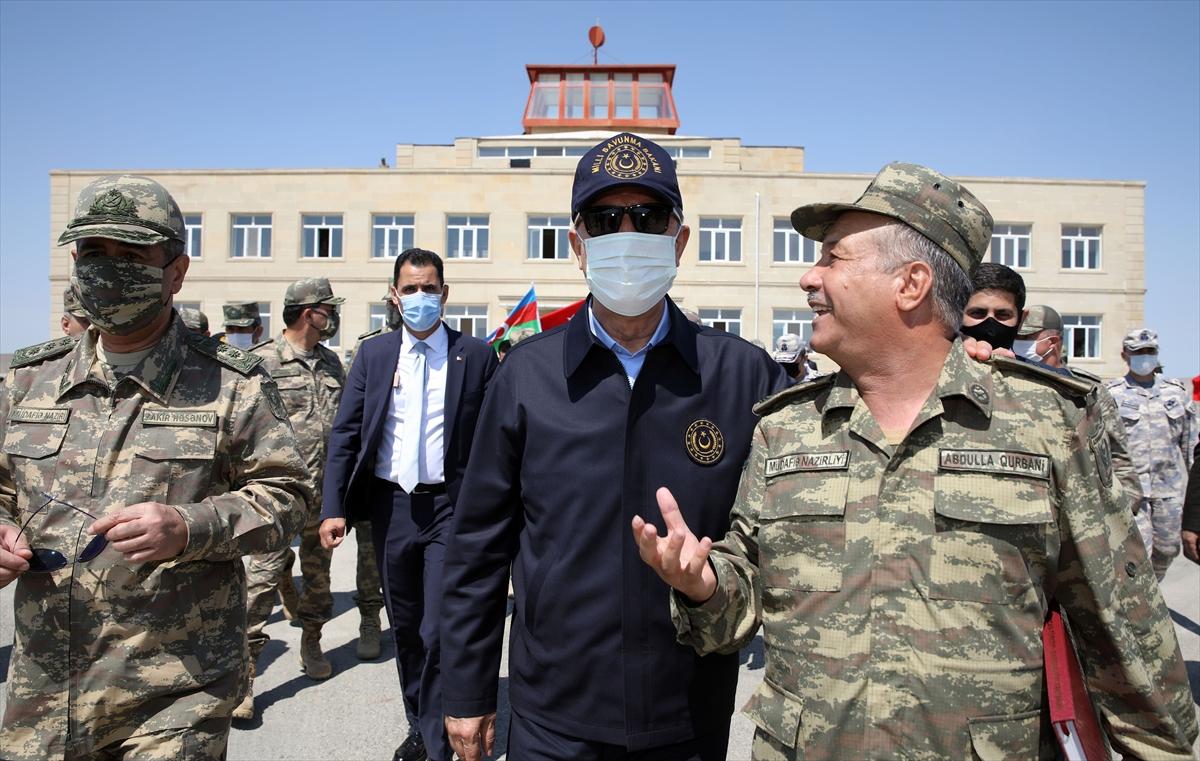 Bakan Akar: Ermenistan'a karşı Azerbaycan'ın yanındayız