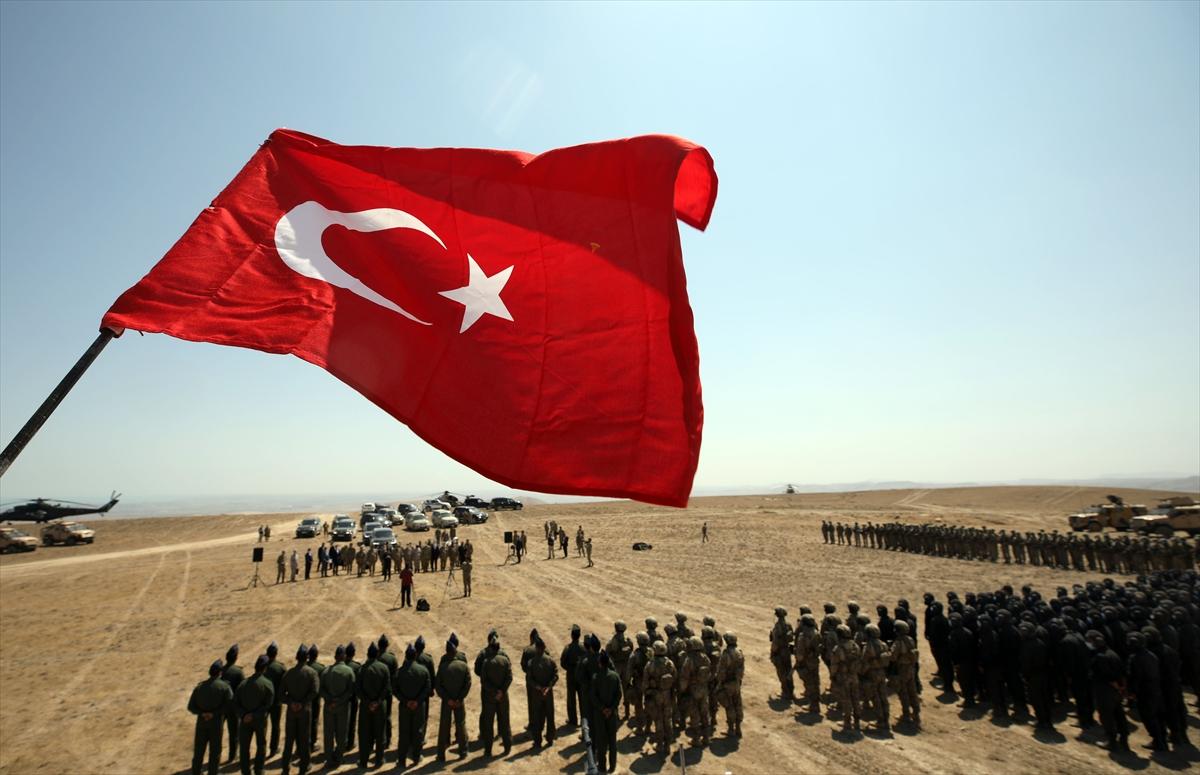 Bakan Akar: Ermenistan'a karşı Azerbaycan'ın yanındayız