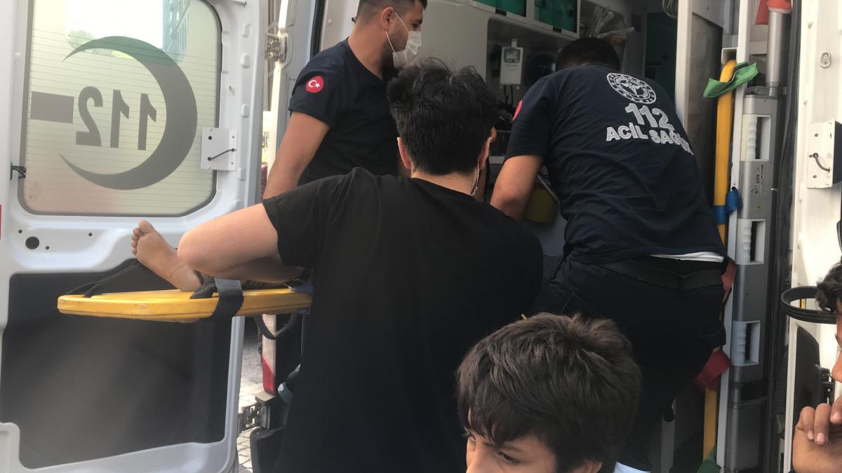 Esenyurt’ta 9 yaşındaki çocuğa araba çarptı