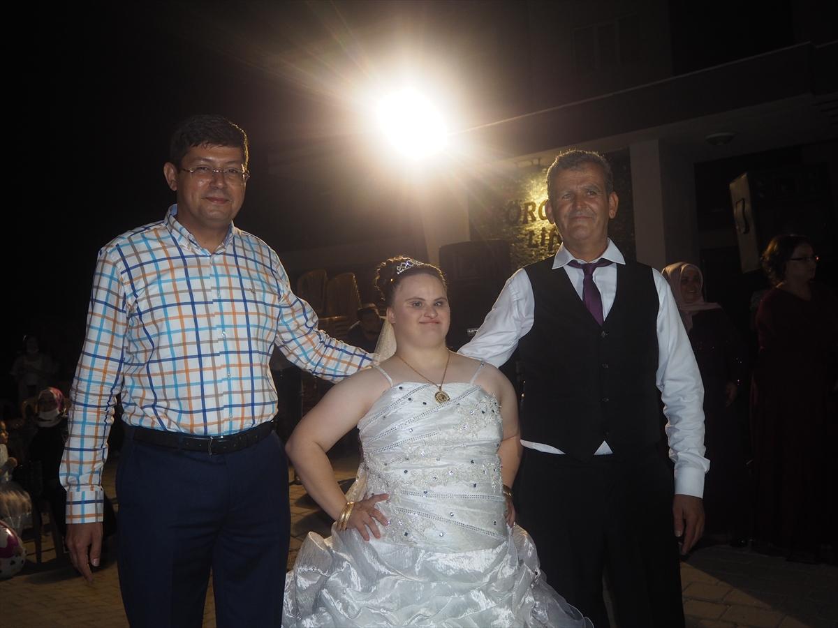 Aydın'da down sendromlu Hande için temsili düğün