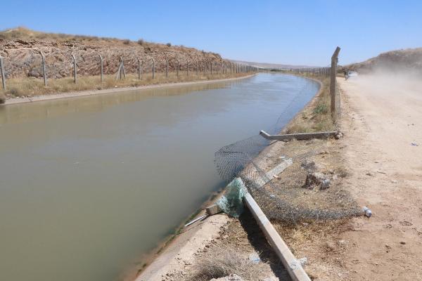 Şanlıurfa'da otomobil kanala devrildi: 3 kardeş boğuldu