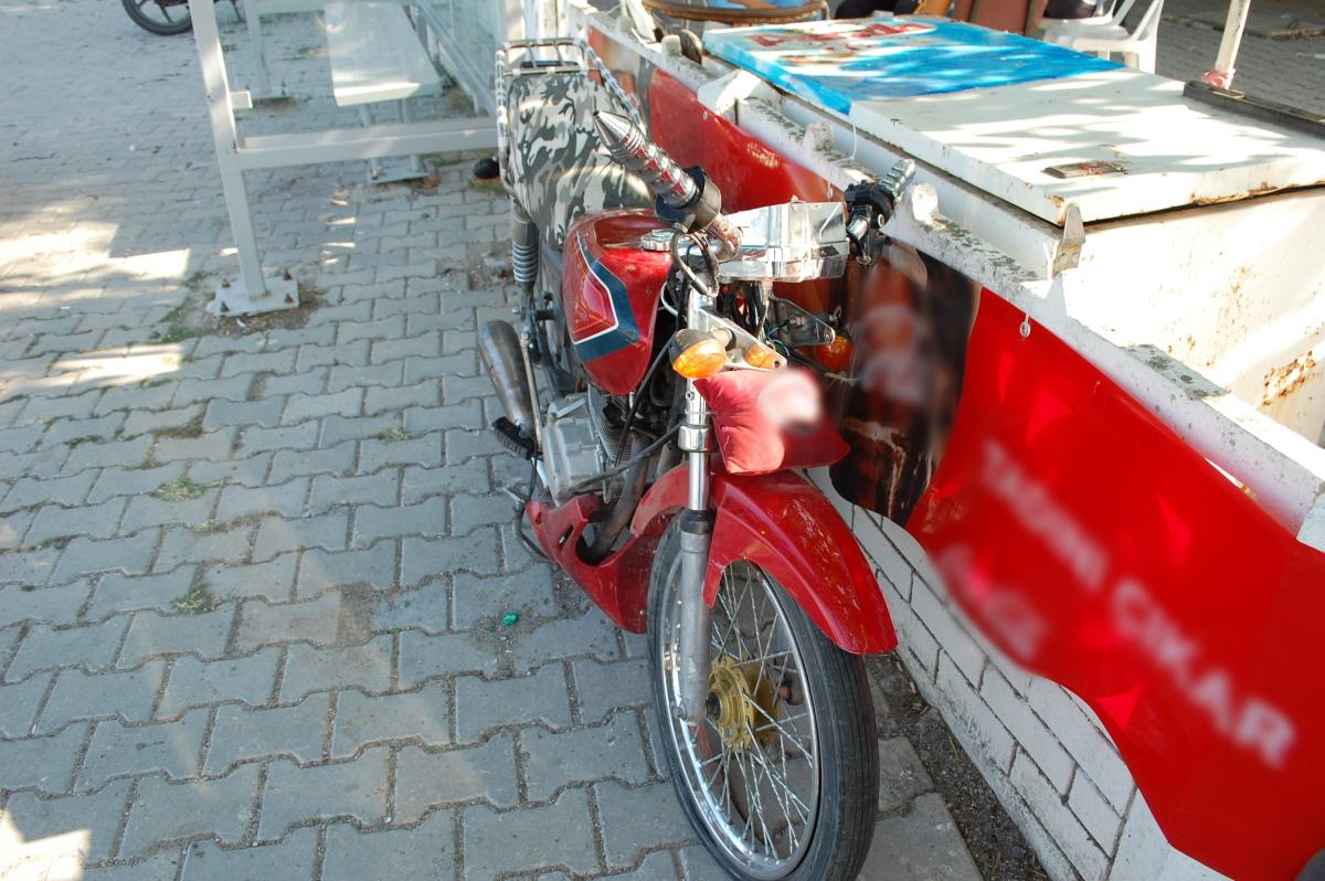 Tekirdağ'da çarptıkları motosikletlileri darbettiler