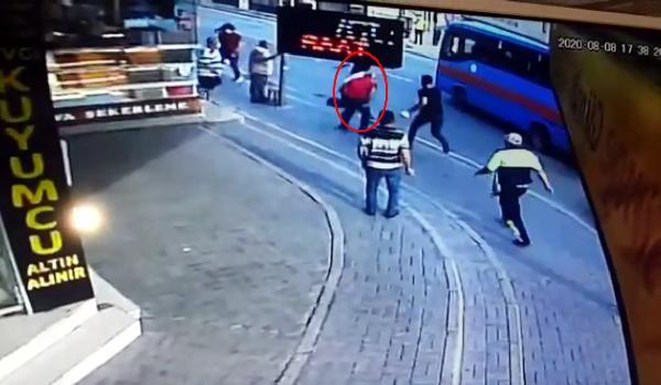Adana'da 30 bin lirayı alıp kaçtı, trafik polisi yakaladı