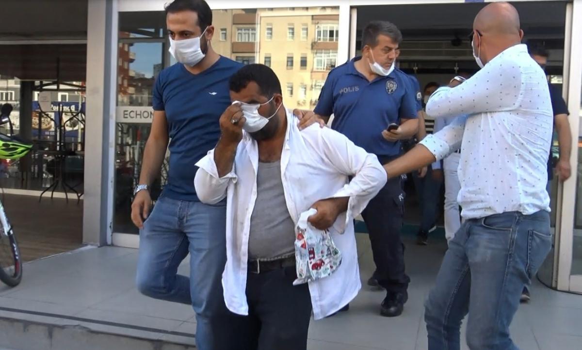 Zonguldak'ta istediği ilaç verilmeyen hasta çatıya çıktı