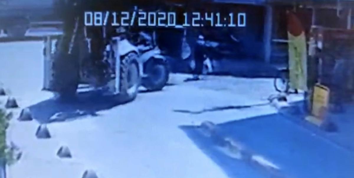 Şişli'de kepçe operatörü kadına çarptı