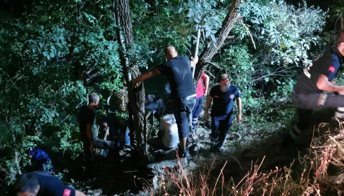 Tunceli'de içinde sürücü olmayan araç Munzur Çayı'na uçtu