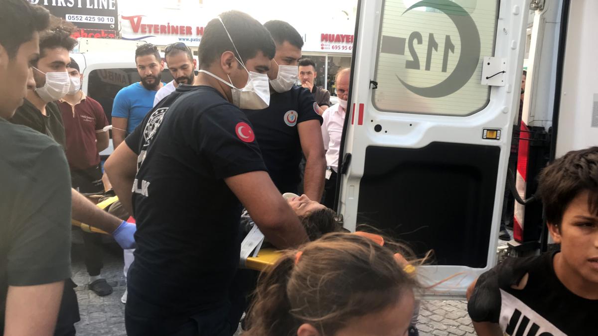 Esenyurt’ta 9 yaşındaki çocuğa araba çarptı