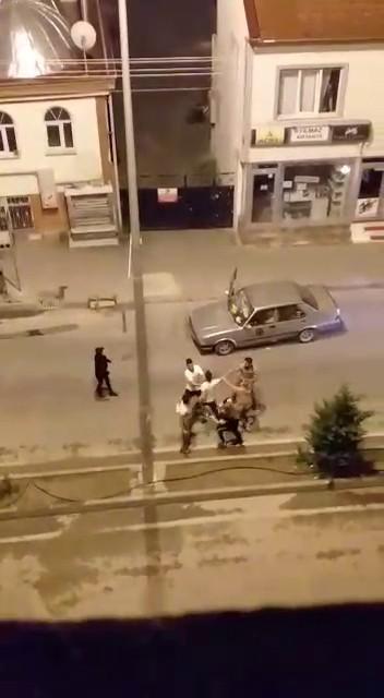 Bolu'da cami duvarına tuvaletini yapan şahıs olay çıkardı