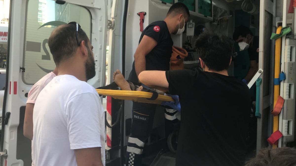 Esenyurt’ta 9 yaşındaki çocuğa araba çarptı