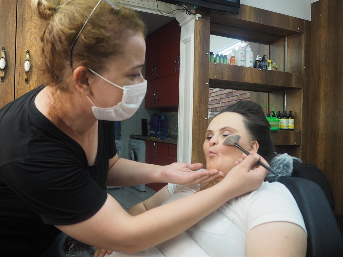 Aydın'da down sendromlu Hande için temsili düğün