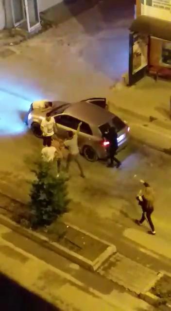 Bolu'da cami duvarına tuvaletini yapan şahıs olay çıkardı