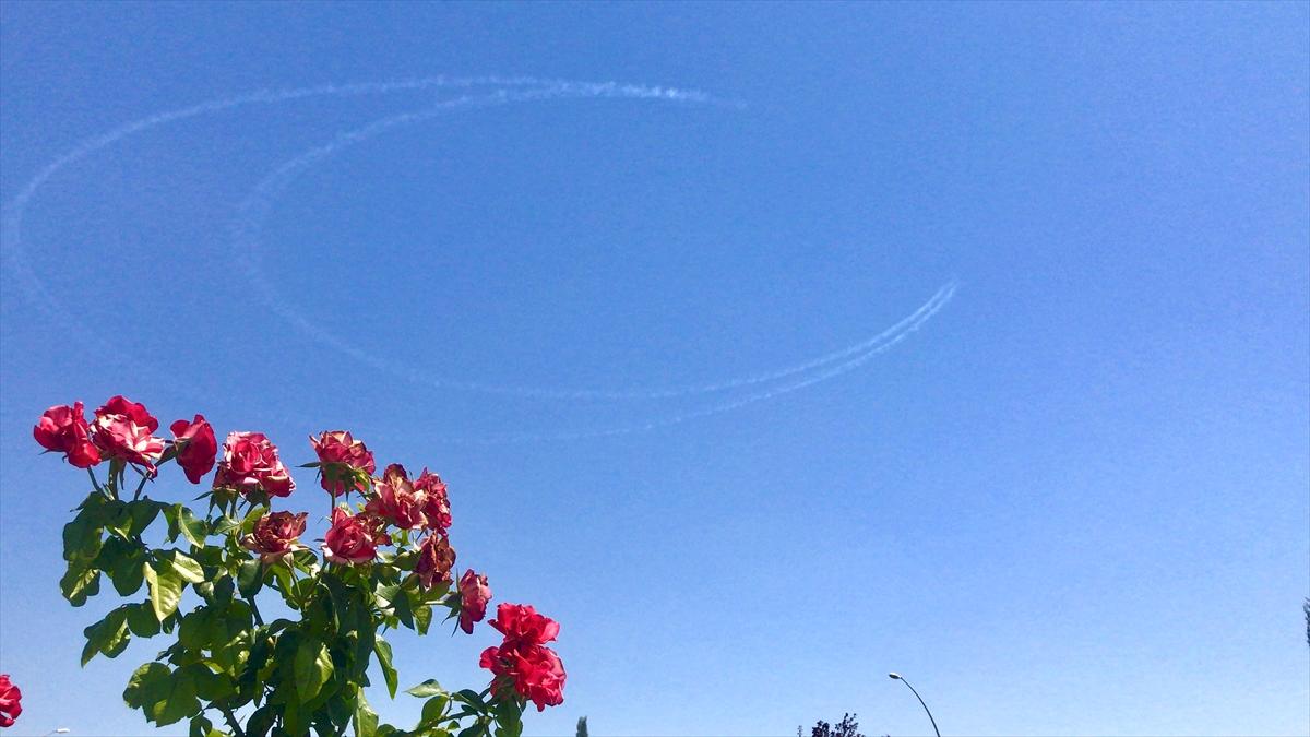 Türk Yıldızları, Konya semalarında hilal çizdi
