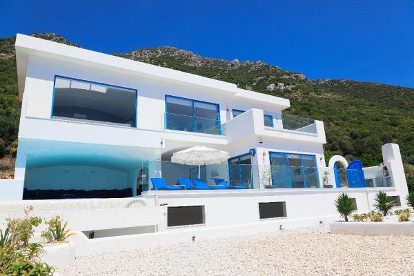 Antalya’da villa vurgununun boyutu 100 milyon lira