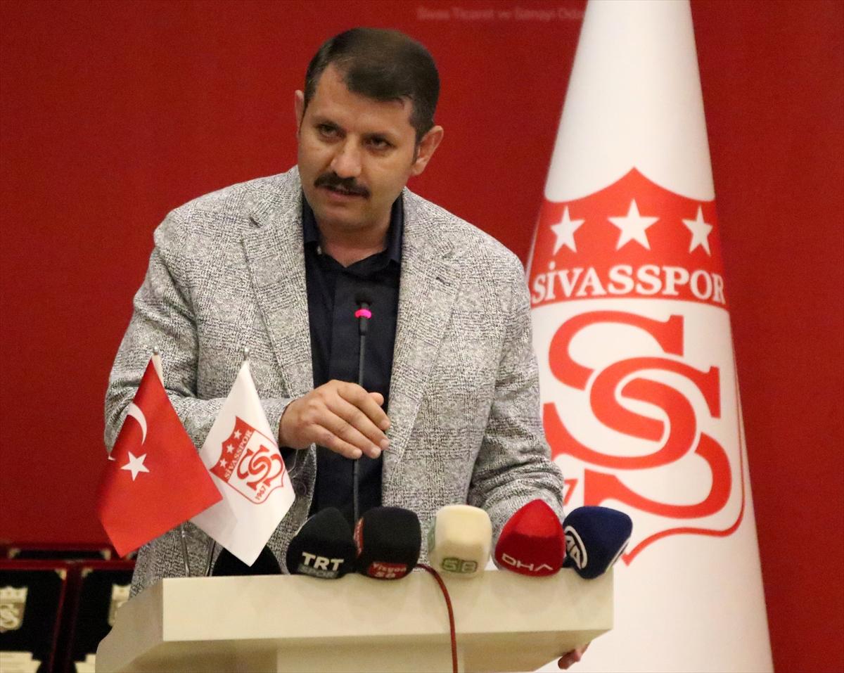 Mecnun Otyakmaz yeniden Sivasspor Başkanı seçildi