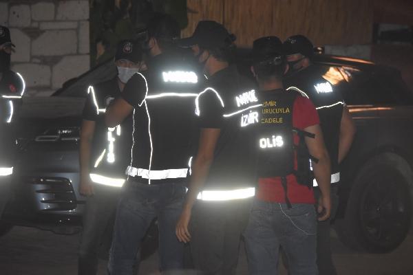 Çeşme'de eş zamanlı narkotik denetimi gerçekleşti