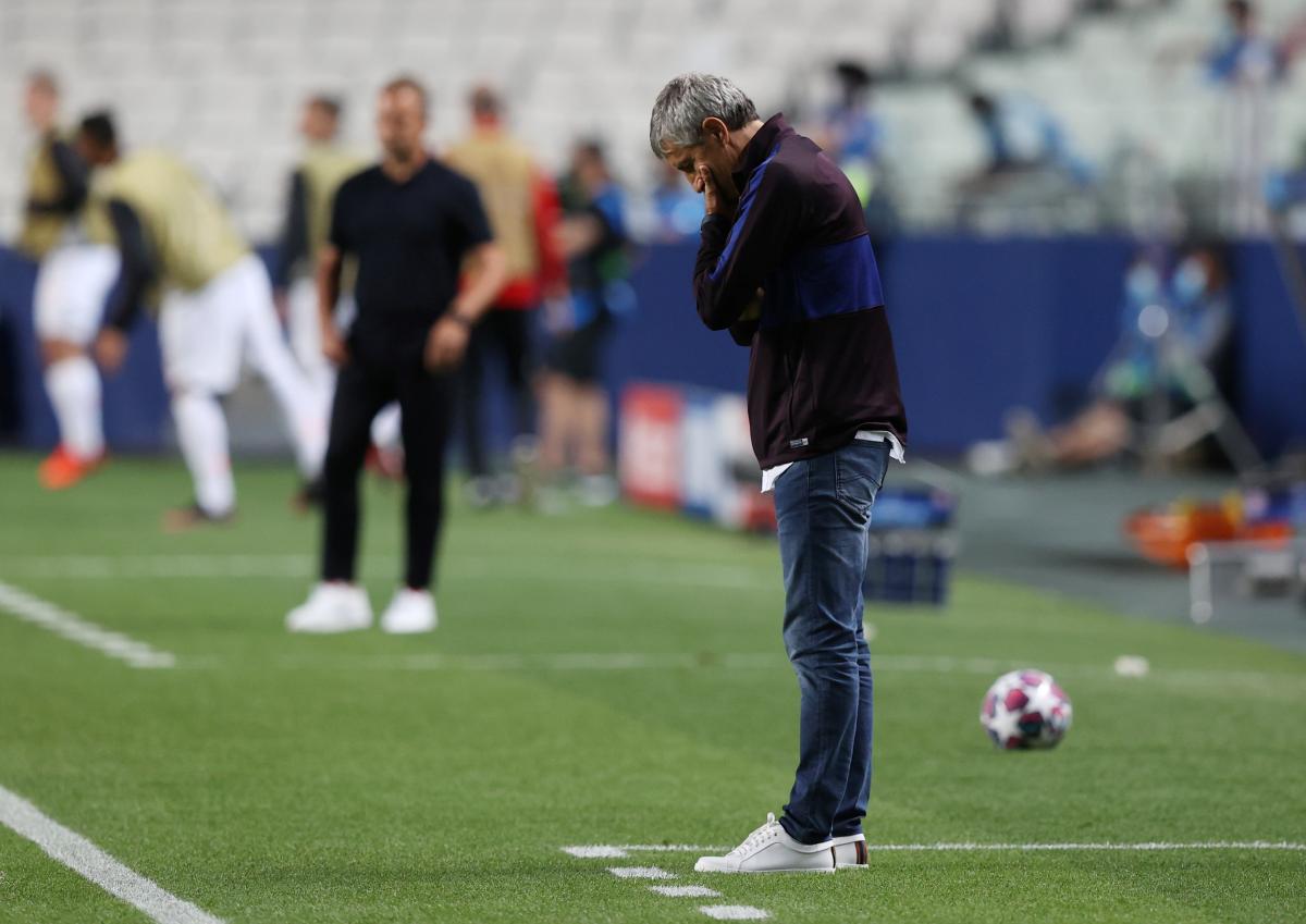 Barcelona Quique Setien'in görevine son verdi