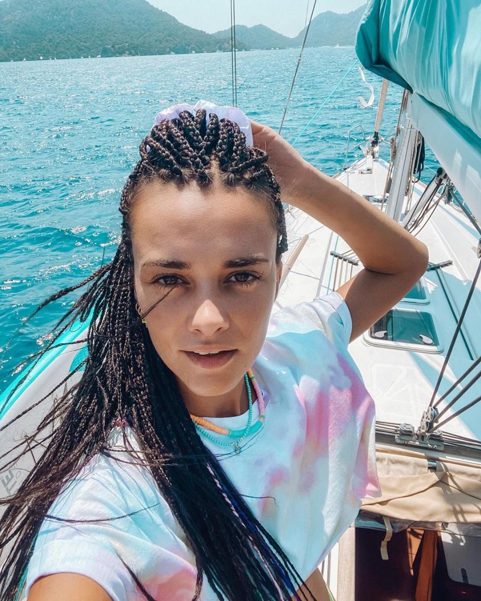 Hande Soral, Afrika örgüsü yaptırdı