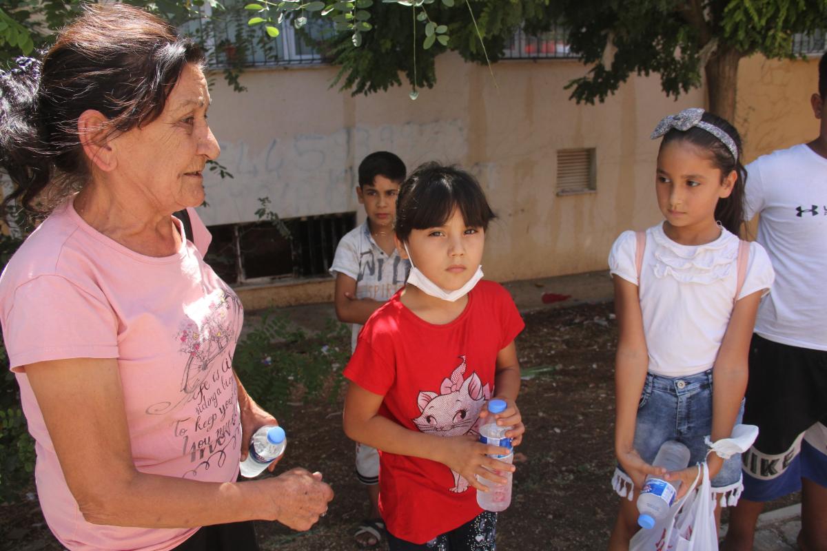 Adana'da madde bağımlısı şahıs kendi evini yaktı
