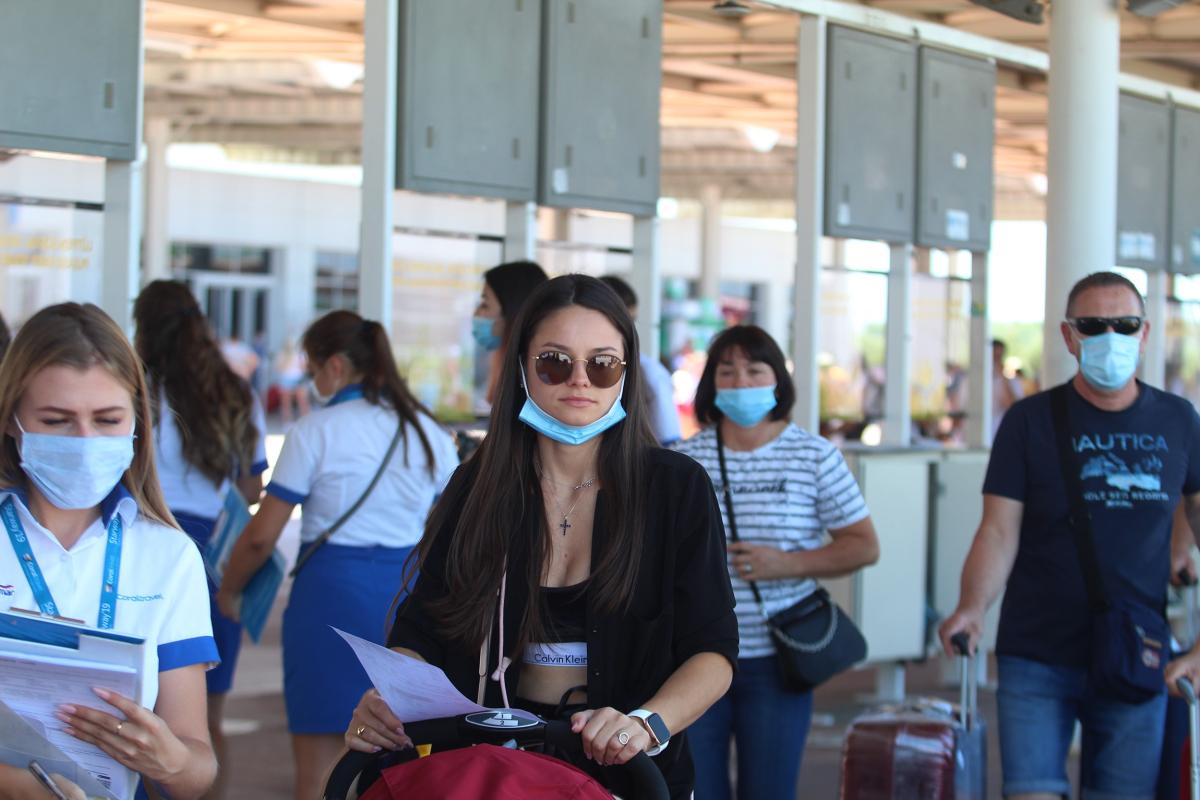 Antalya'ya 15 günde 325 bin turist geldi