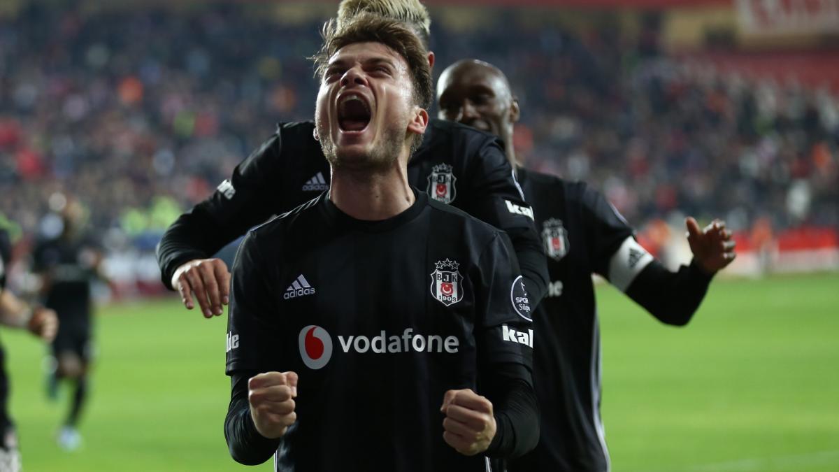 Adem Ljajic'e Vissel Kobe talip oldu