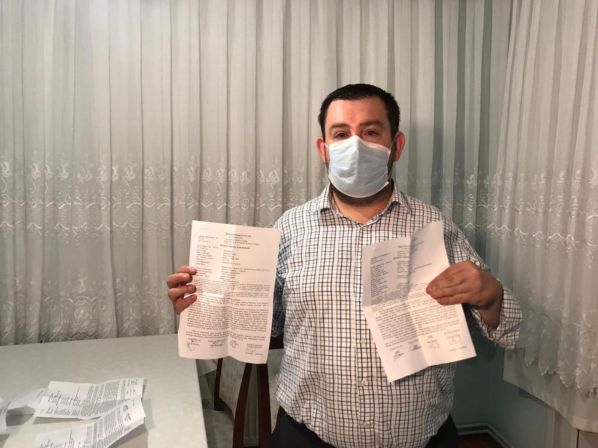 Ümraniye'de bir aile komşuları yüzünden evinden ayrılıyor