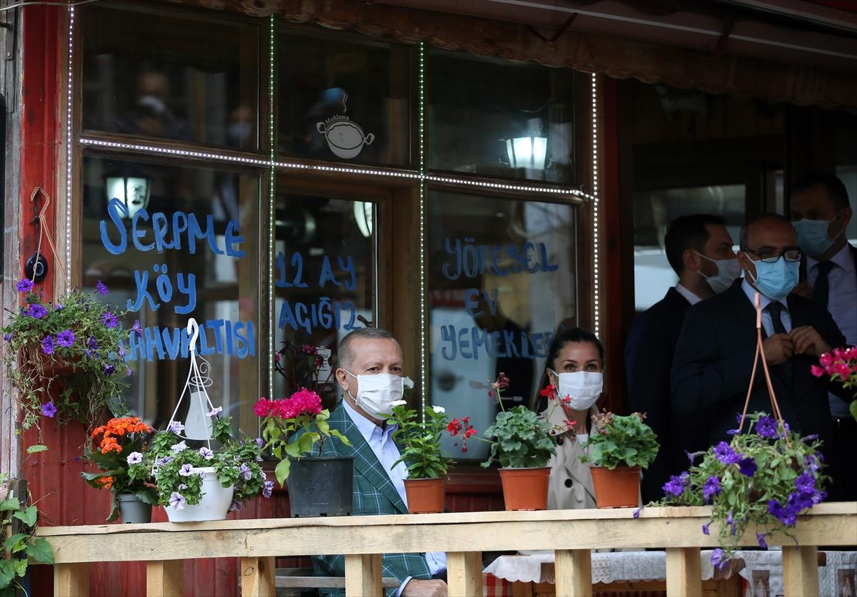 Cumhurbaşkanı Erdoğan, Ayder Yaylası'na çıktı