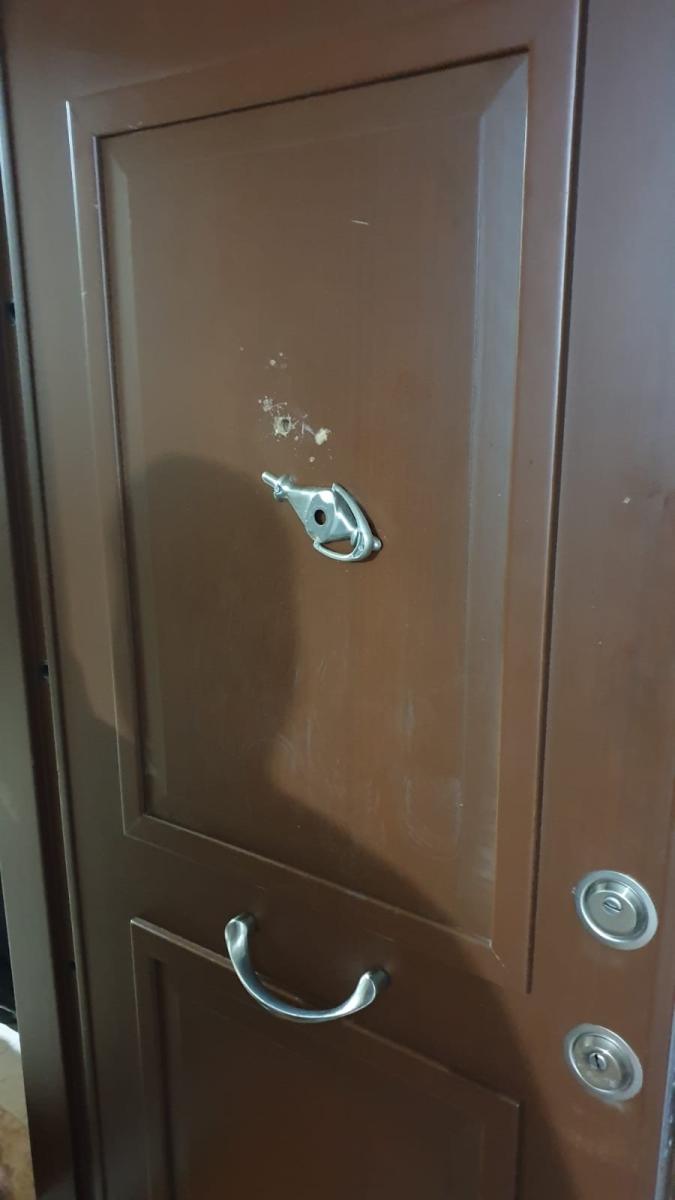 Ümraniye'de bir aile komşuları yüzünden evinden ayrılıyor