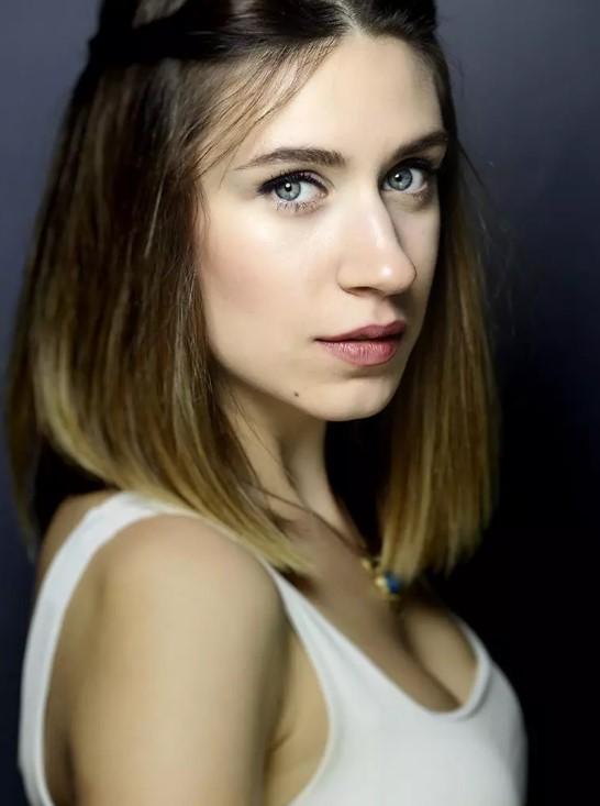 Oyuncu Gözde Çığacı ve Tümer Gülümserler evlendi