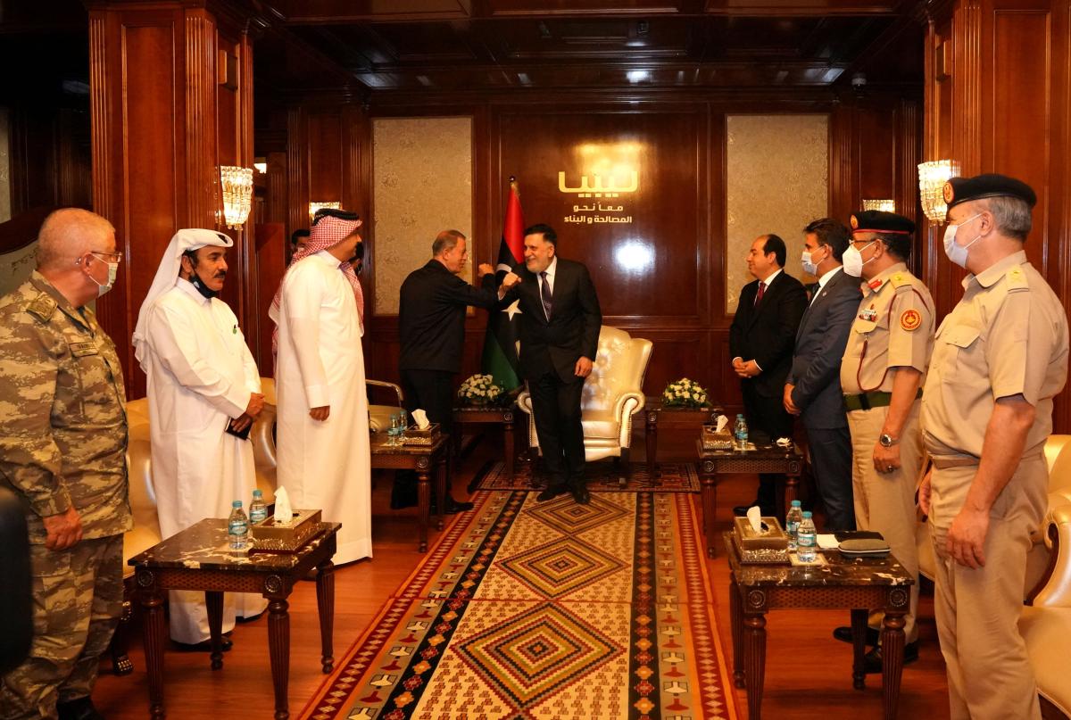 Libya'da üçlü zirve: Bakan Akar, Serrac ve el-Atiyye ile görüştü