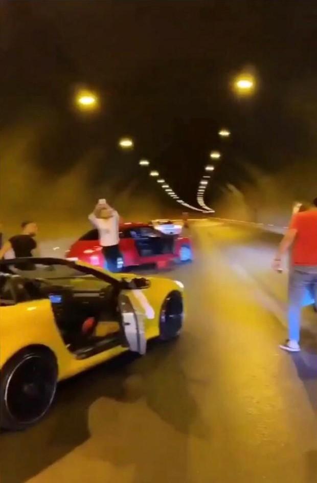 İzmir'de düğün konvoyu tüneli trafiğe kapattı