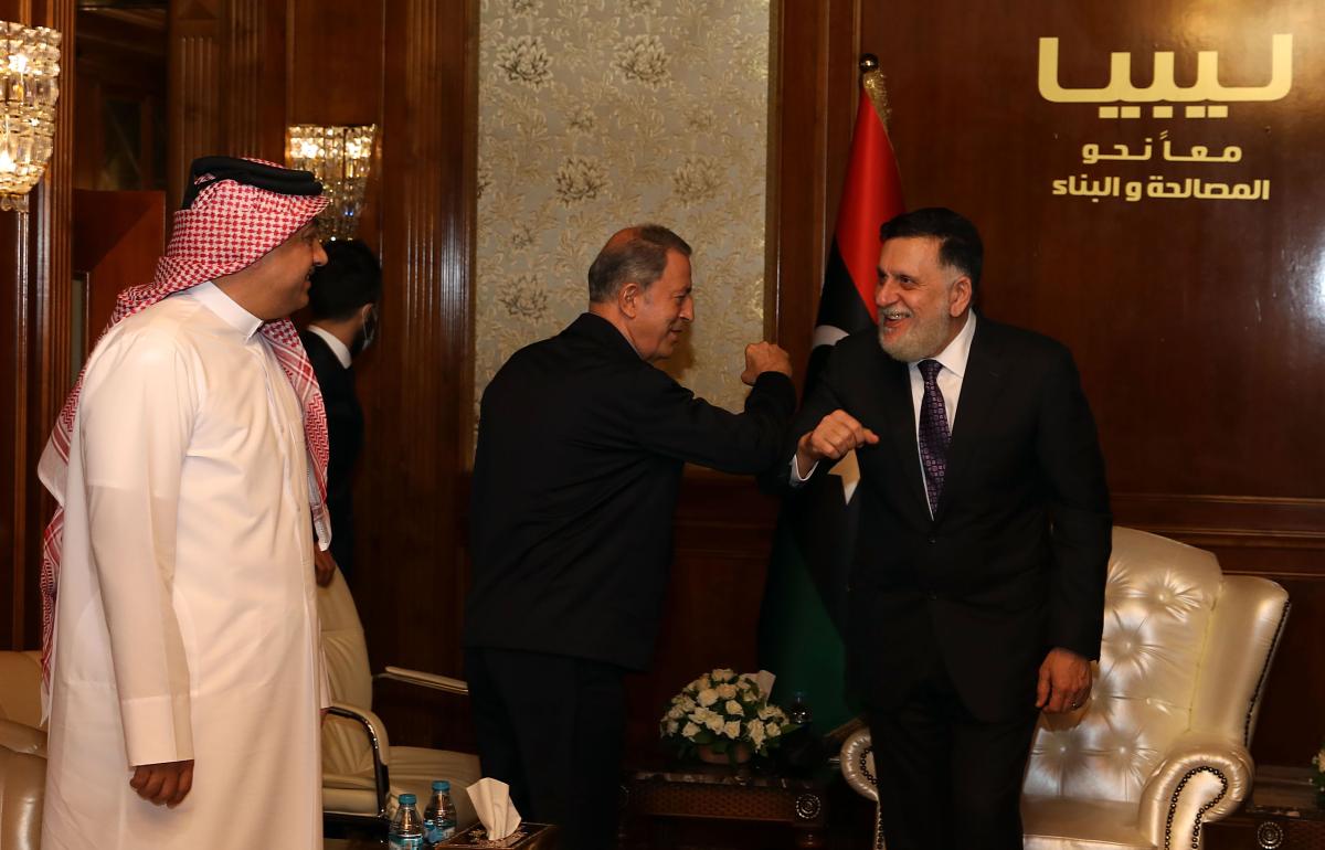 Libya'da üçlü zirve: Bakan Akar, Serrac ve el-Atiyye ile görüştü