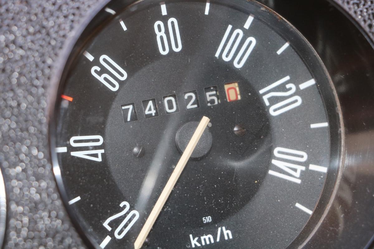 Sivas'ta 1974 model minibüse 100 bin liralık teklifi geri çevirdi