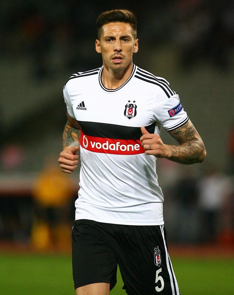 Fenerbahçe, Jose Sosa ile anlaştı