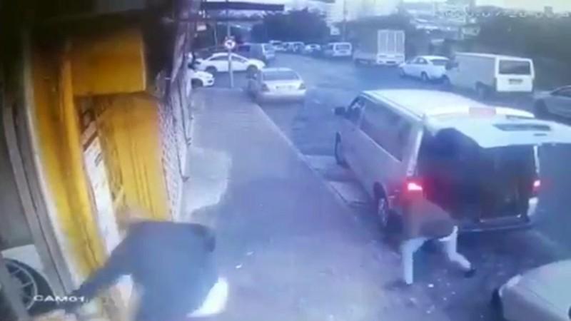 İstanbul'da 50 bin TL'lik lastik hırsızlığı kamerada