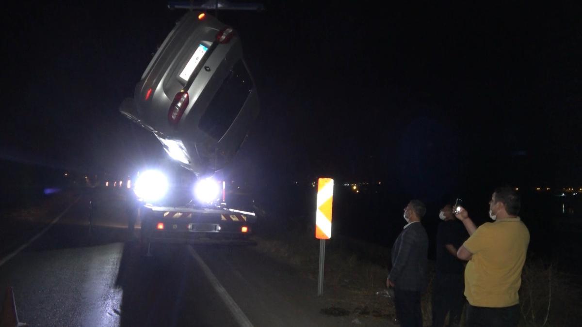 Kırıkkale'de kaza yapan 3 kişi çay içerek rahatladı