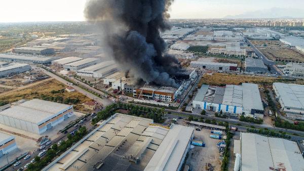 Antalya OSB'de fabrika yangını