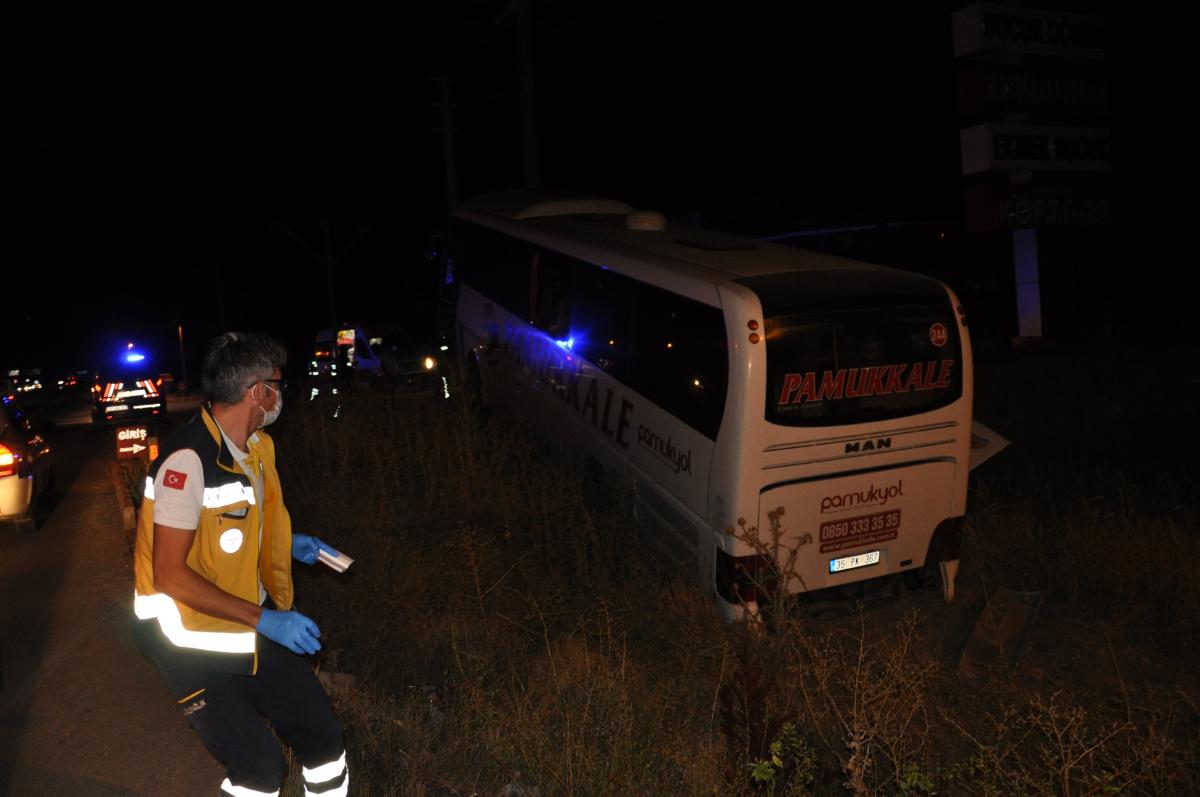 Afyonkarahisar'da yolcu otobüsü kaza yaptı: 31 yaralı