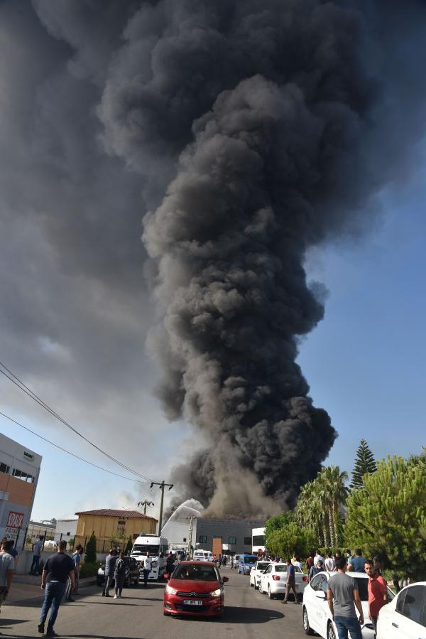 Antalya OSB'de fabrika yangını
