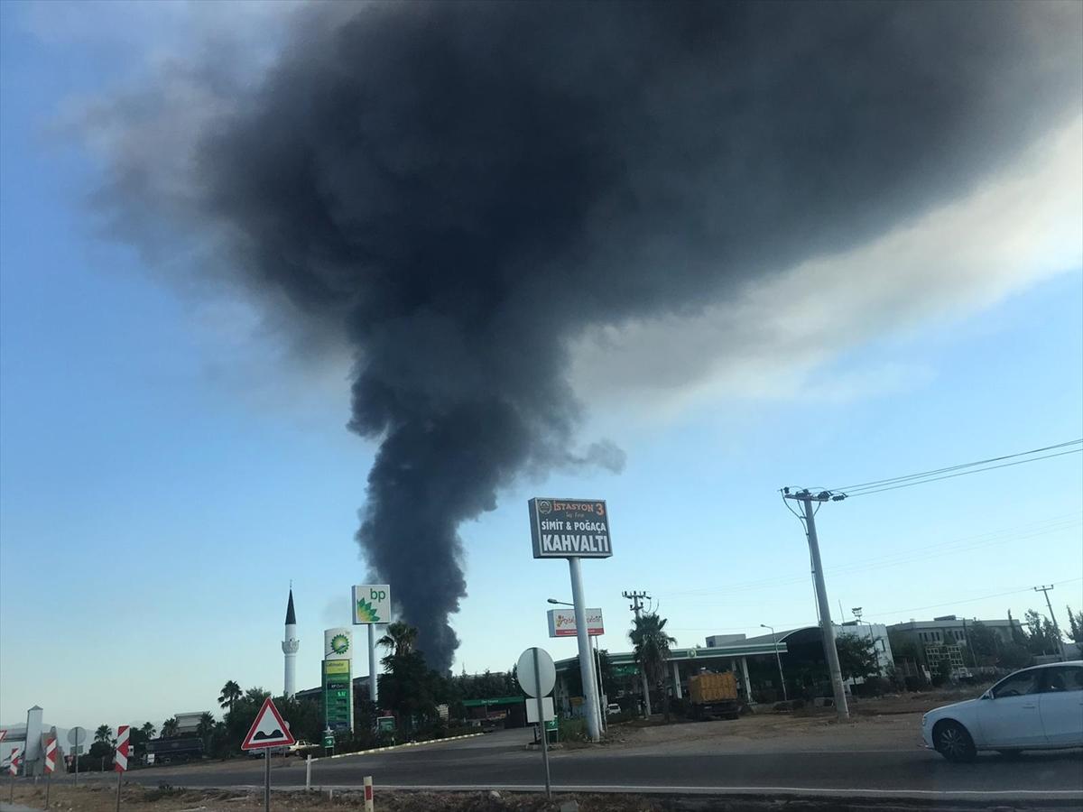 Antalya OSB'de fabrika yangını