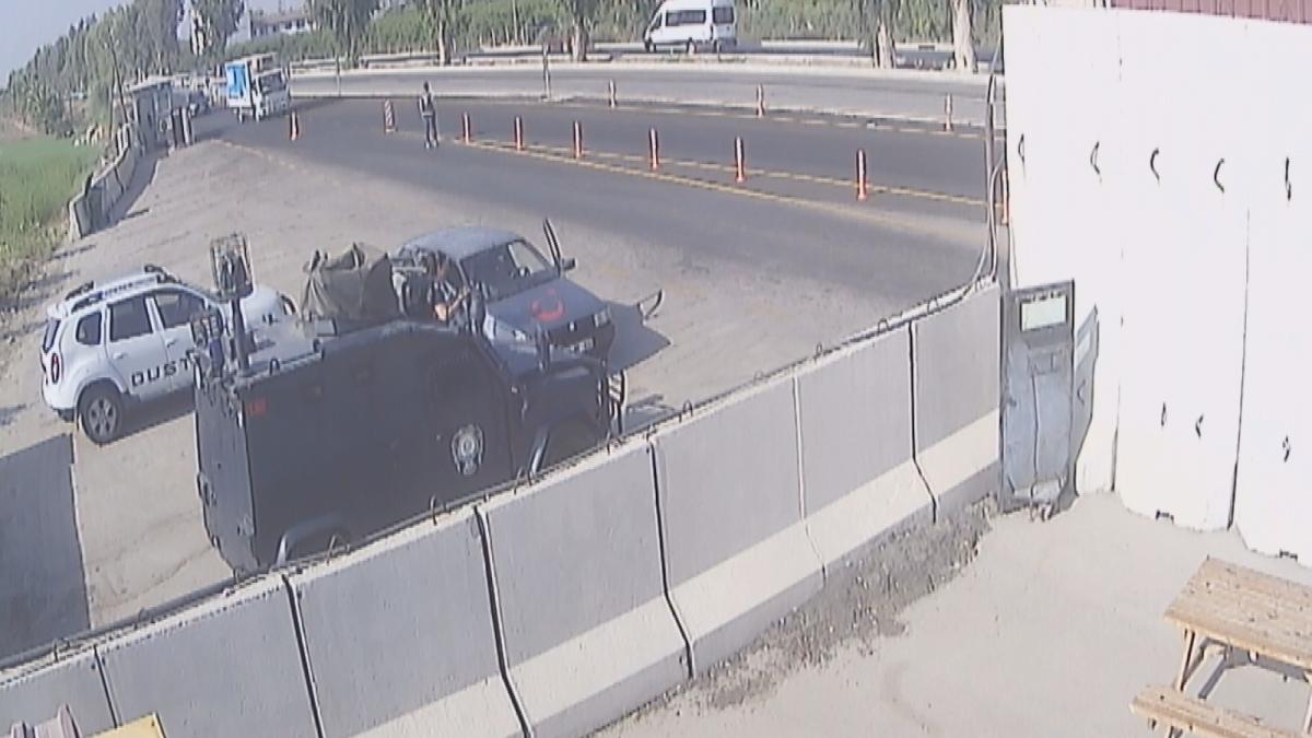 Adana'da sancısı tutan kadın, polisin yardımı ile doğum yaptı