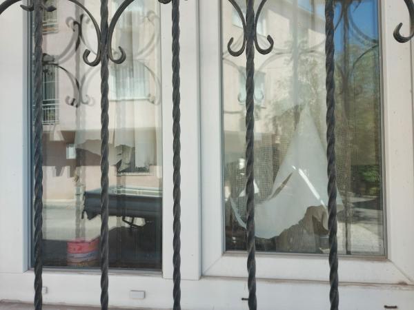 İzmir'de 5 yıl önce boşandığı eski eşini bıçakla tehdit etti