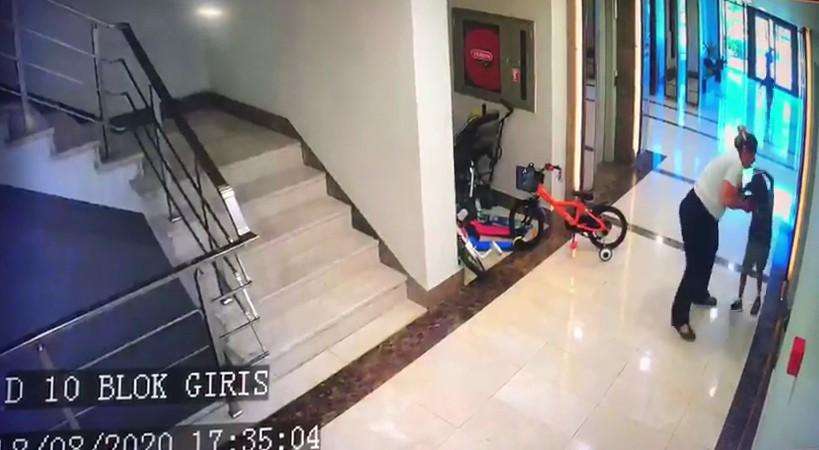 İstanbul'da komşu çocuğuna 'köpeğimle oynama' dayağı