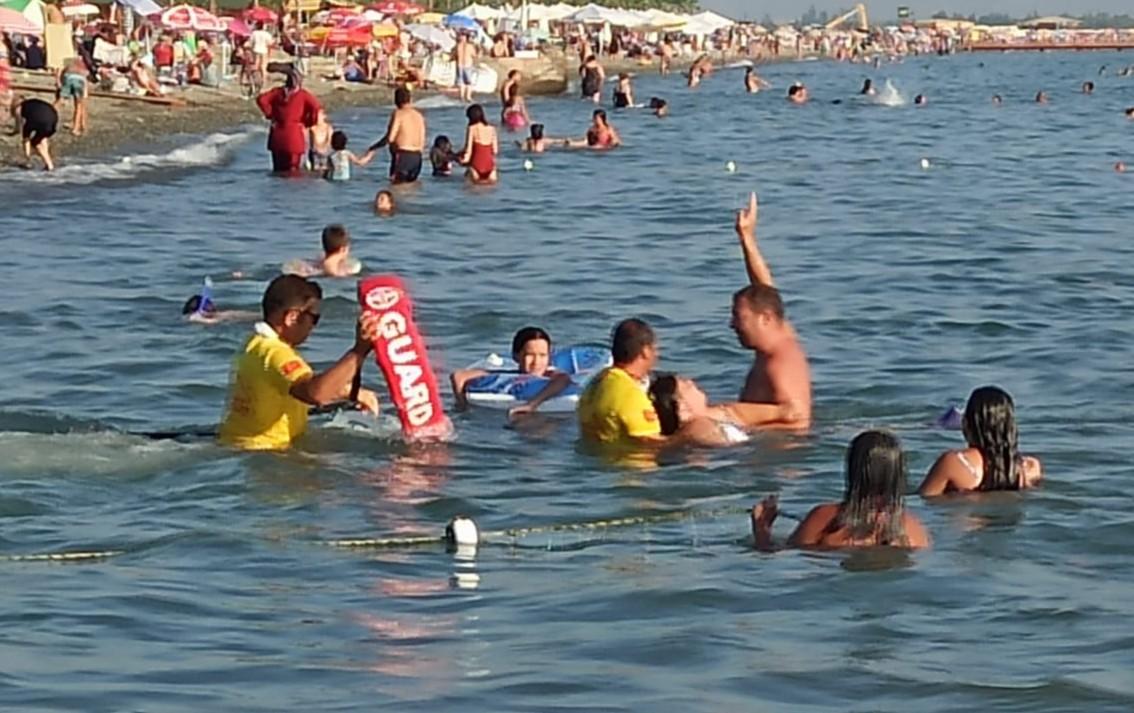 Balıkesir'de, bir kadın denizde astım krizi geçirdi