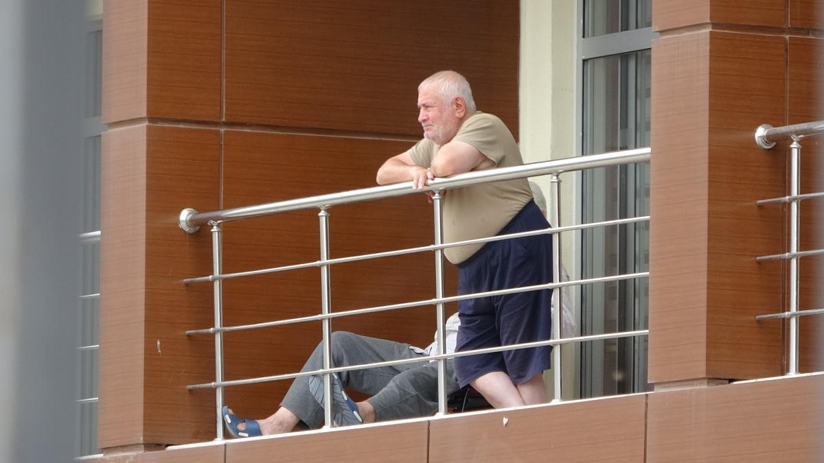 Ordu'da mezarlık manzaralı huzurevi