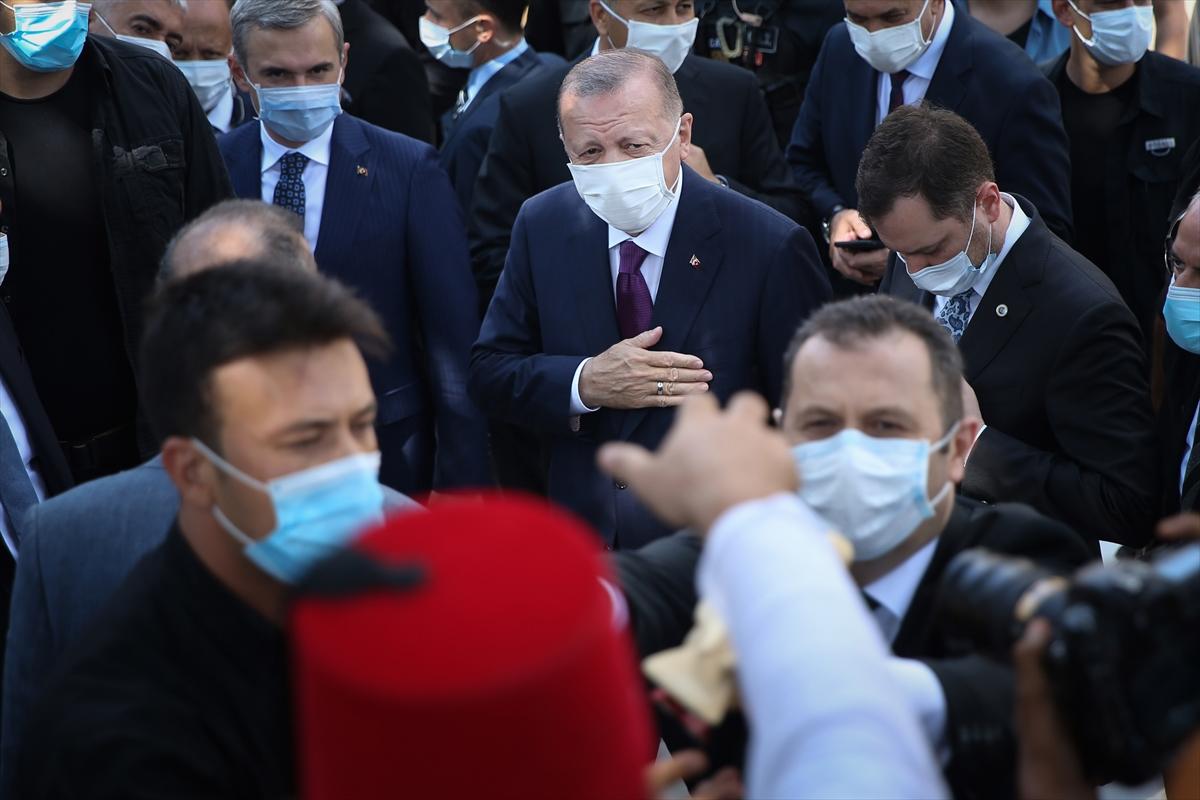 Cumhurbaşkanı Erdoğan Eyüpsultan Camii'nde