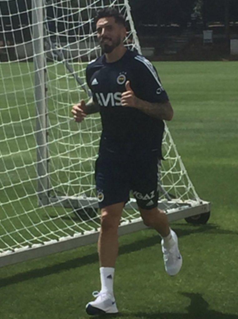 Jose Sosa'nın Fenerbahçe eşofmanlı fotoğrafı sızdı