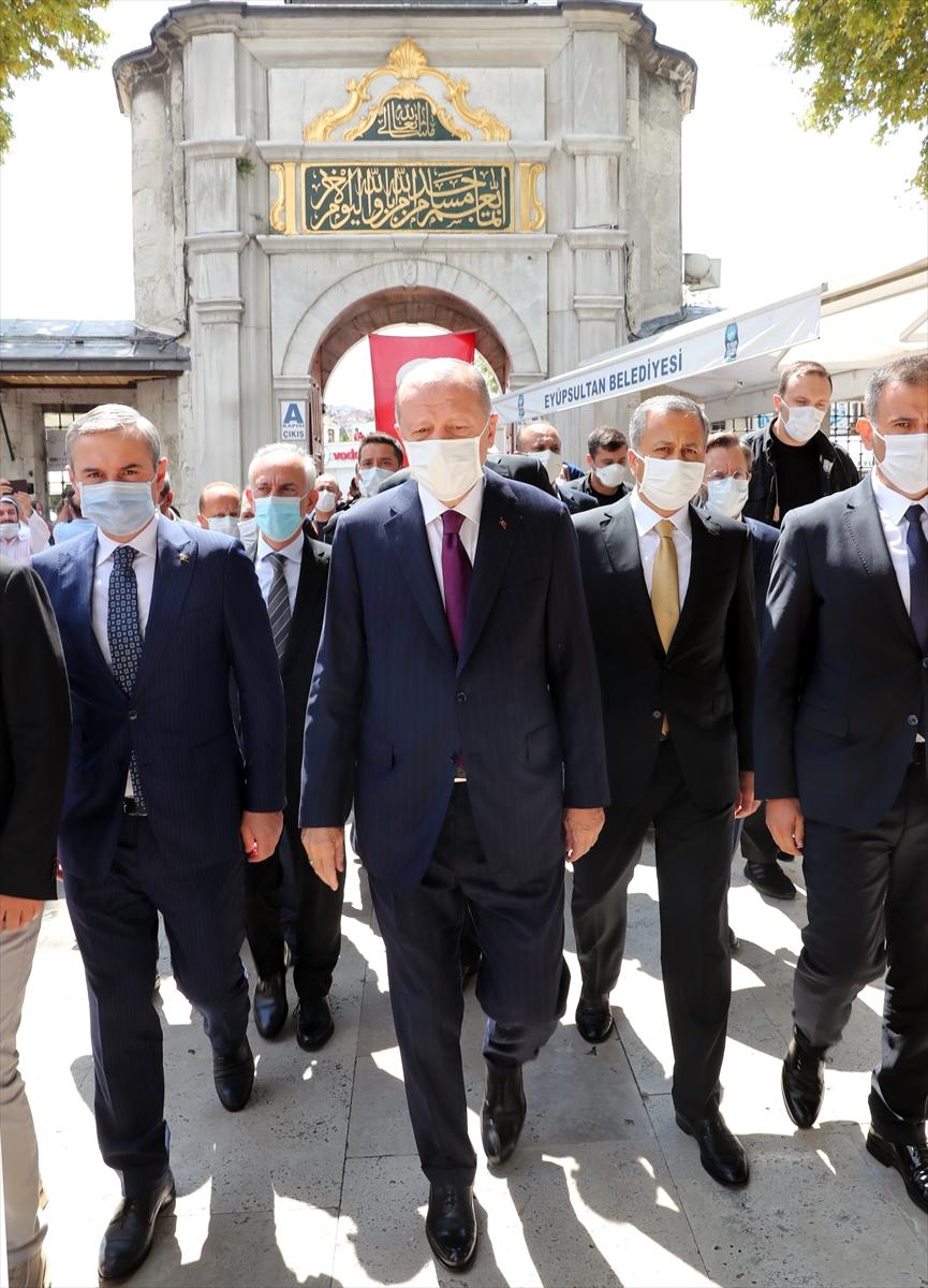 Cumhurbaşkanı Erdoğan Eyüpsultan Camii'nde