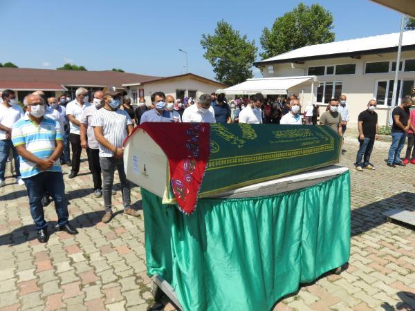 İzmir'de öldürülen Ceyda Yüksel, toprağa verildi