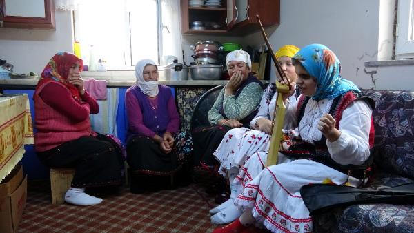 Trabzon'da görme engelli Esenay hayatını müziğe adadı